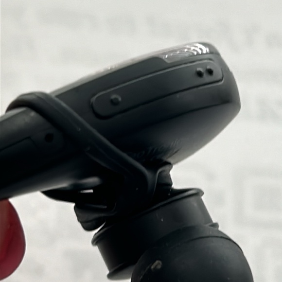 TAO WIRELESS BLUETOOTH EARBUDS - Picture 5 of 6